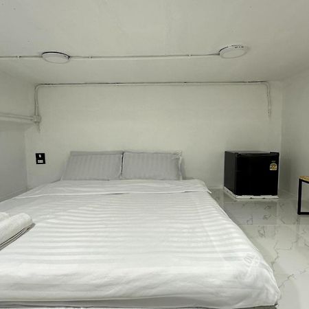 Megun Capsule 150 Cm Apartment กรุงเทพมหานคร ภายนอก รูปภาพ